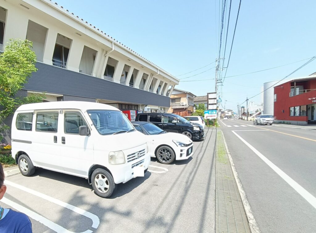 高松市うどん やま家 駐車場