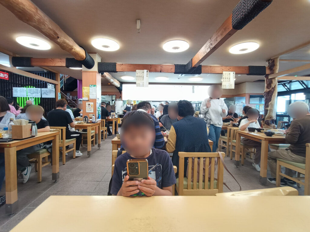 徳島グルメ　活魚料理びんび家　店内　お店の雰囲気