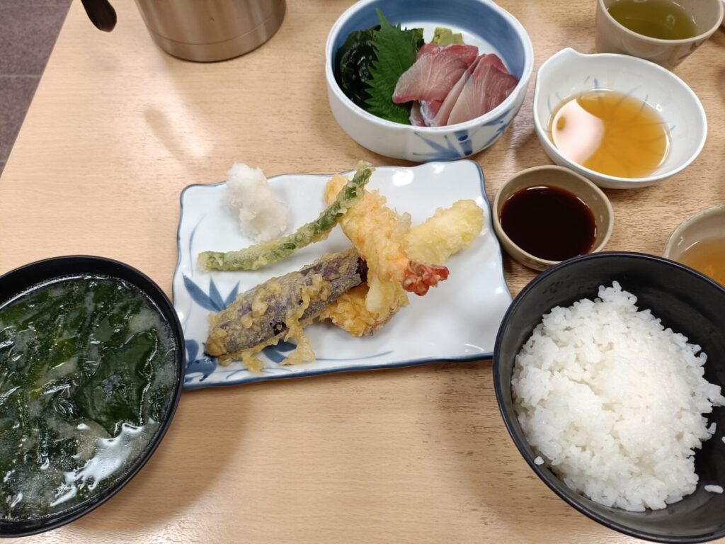 徳島グルメ　活魚料理びんび家　おまかせ定食