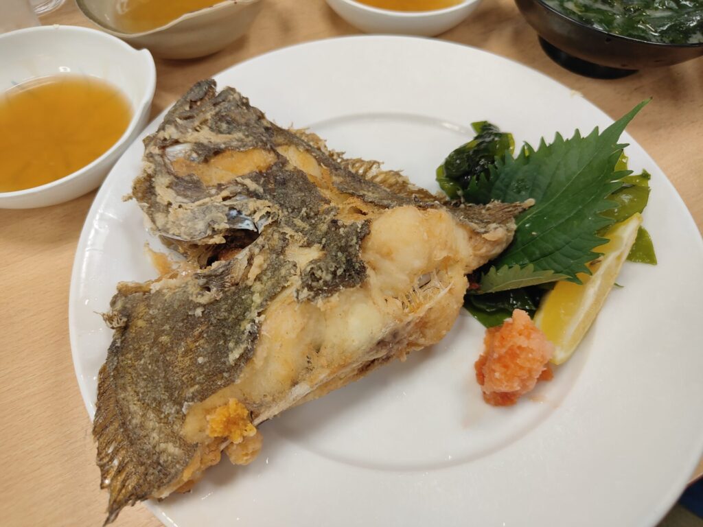 徳島グルメ　活魚料理びんび家　平目の唐揚げ