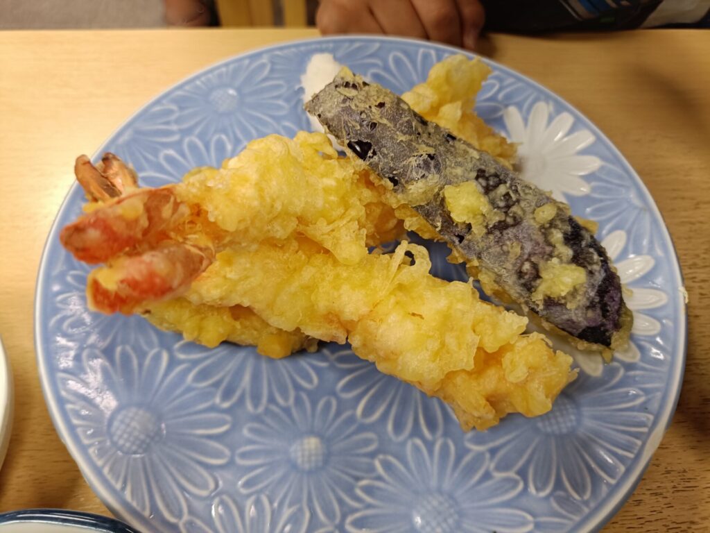 徳島グルメ　活魚料理びんび家　エビの天ぷら定食