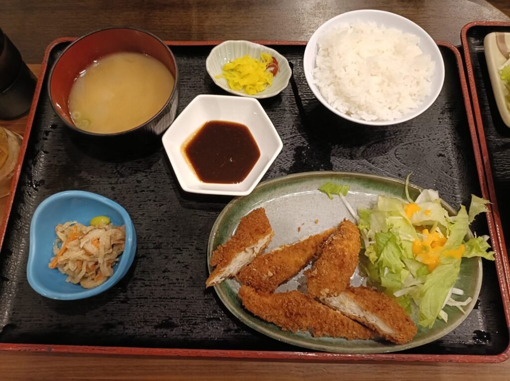 家食屋ほんてん　ササミカツ定食