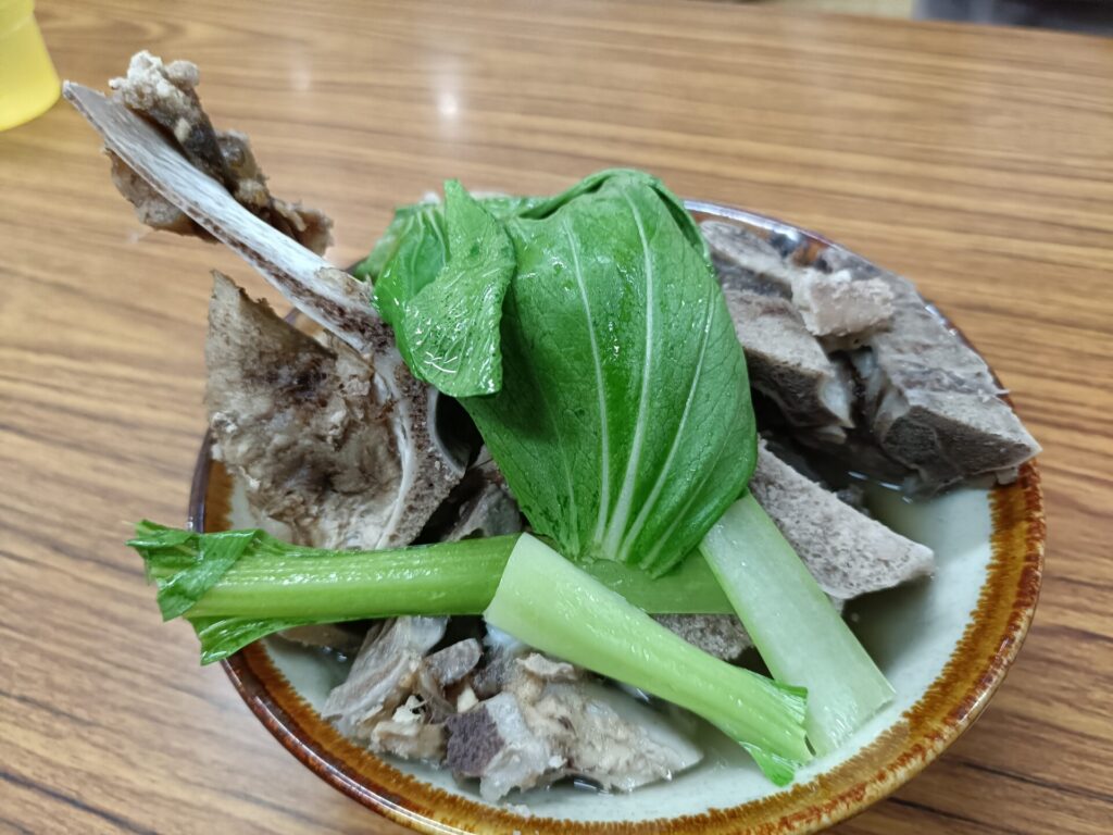 牧志公設市場 あだん 骨汁