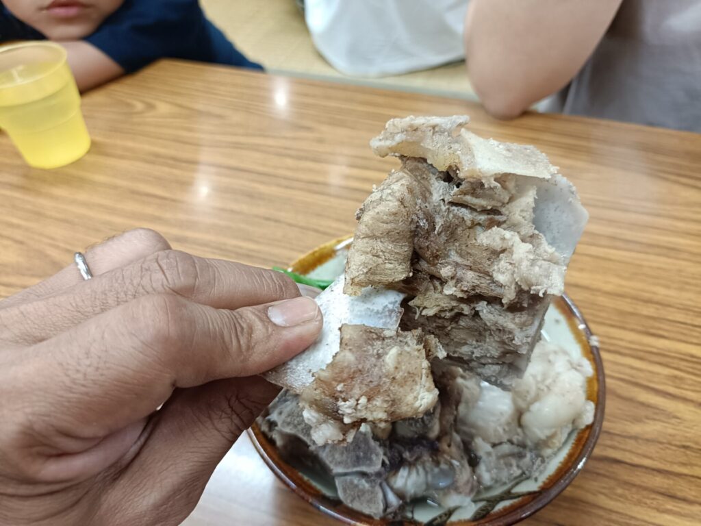 牧志公設市場 あだん 骨汁
