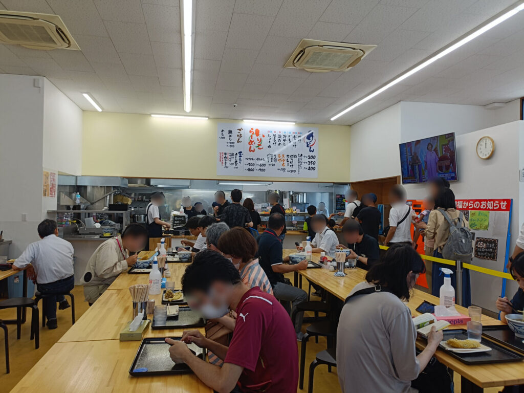 高松満福 店内 セルフうどん