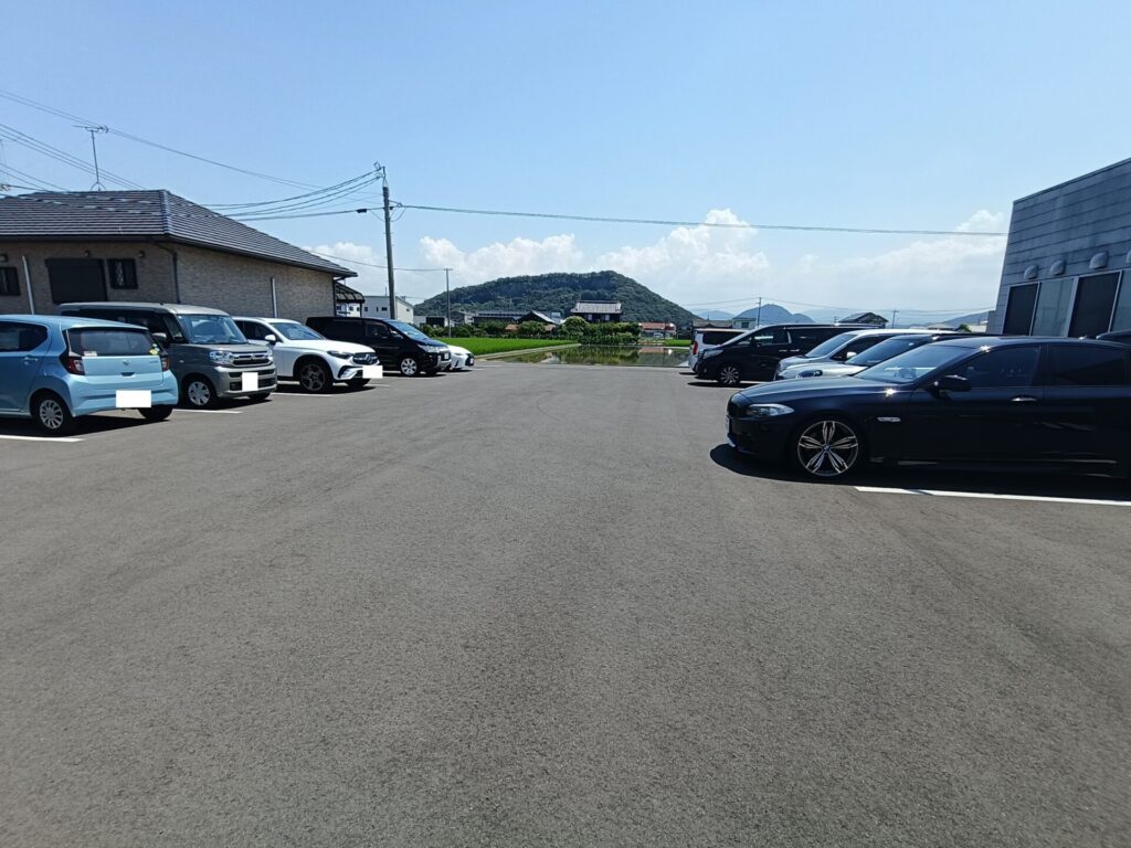 高松満福 駐車場