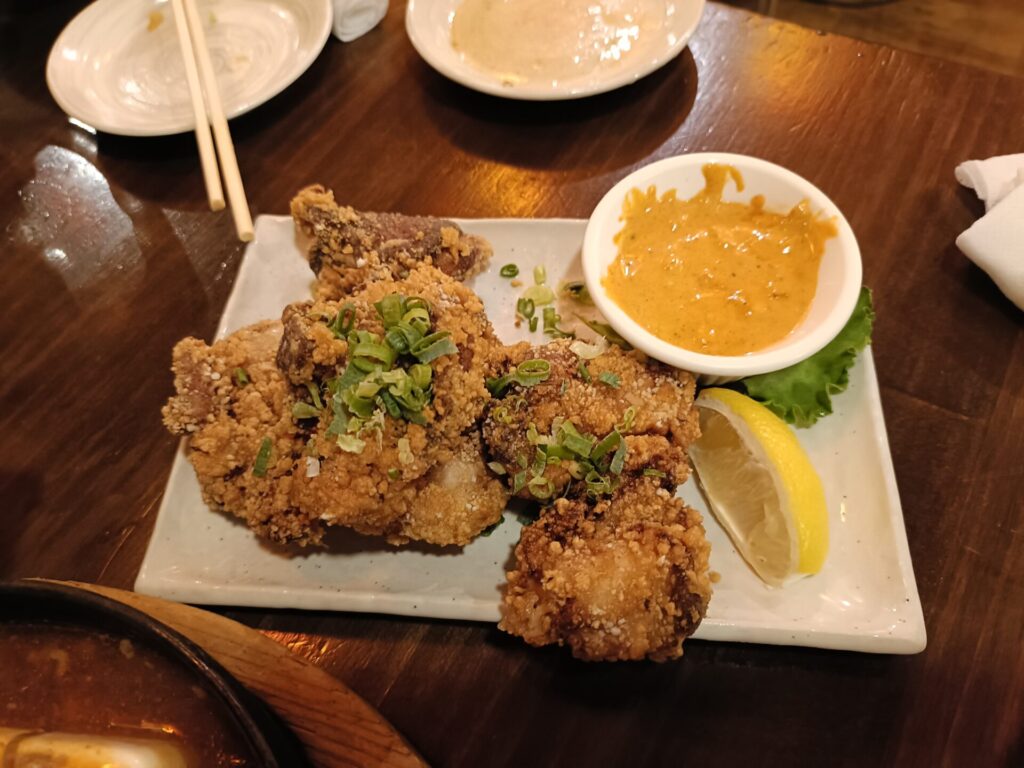 六本木グルメ 肉汁水餃子餃包 台湾チキン