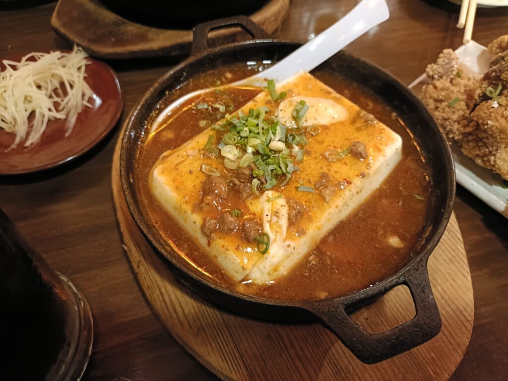 六本木グルメ 肉汁水餃子餃包 麻婆豆腐