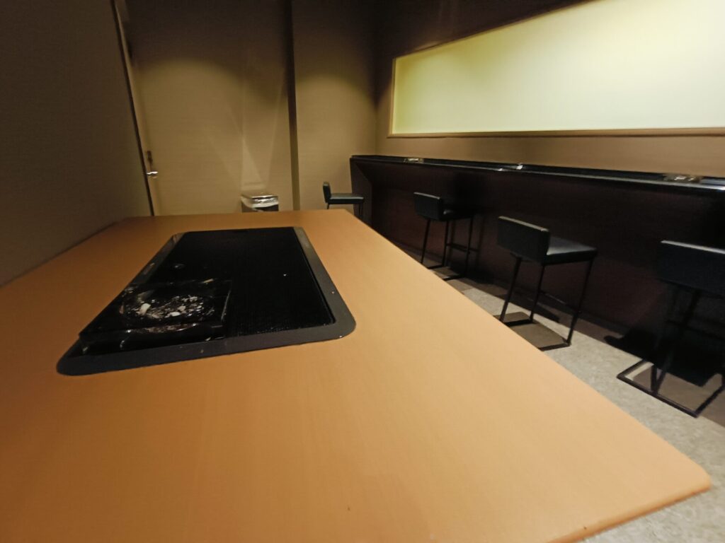 沖縄リゾートホテル　ANAインターコンチネンタル万座ビーチリゾート　喫煙室