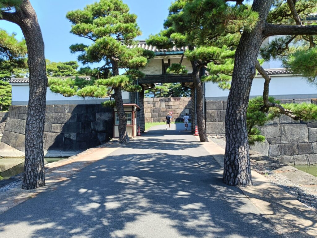 皇居参観　桔梗門