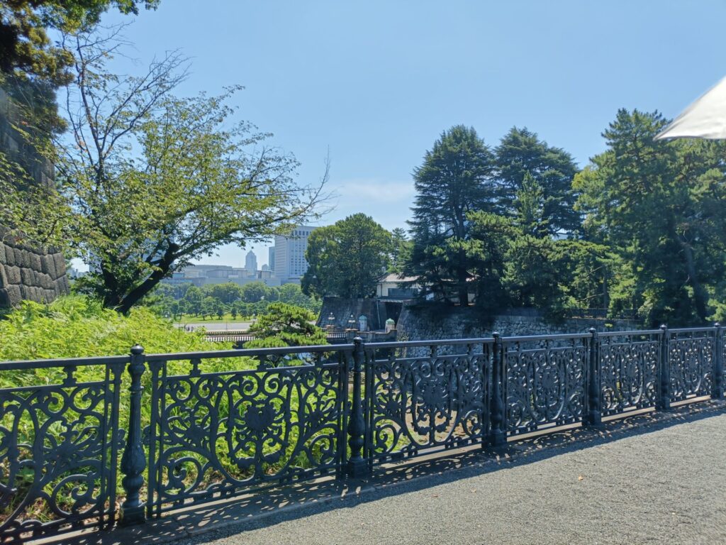 皇居参観　正門鉄橋（二重橋）