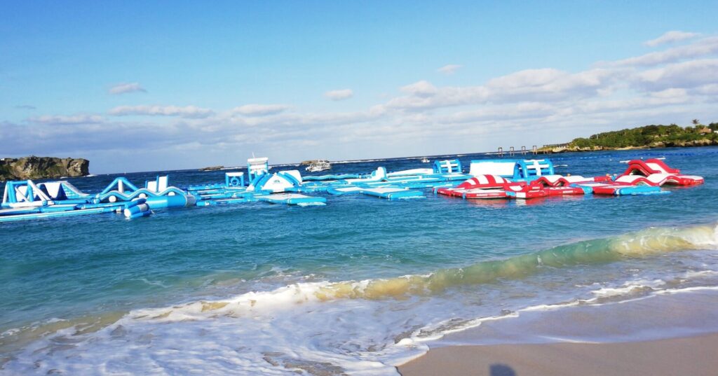 ANAインターコンチネンタル万座ビーチリゾート　海上アスレチック