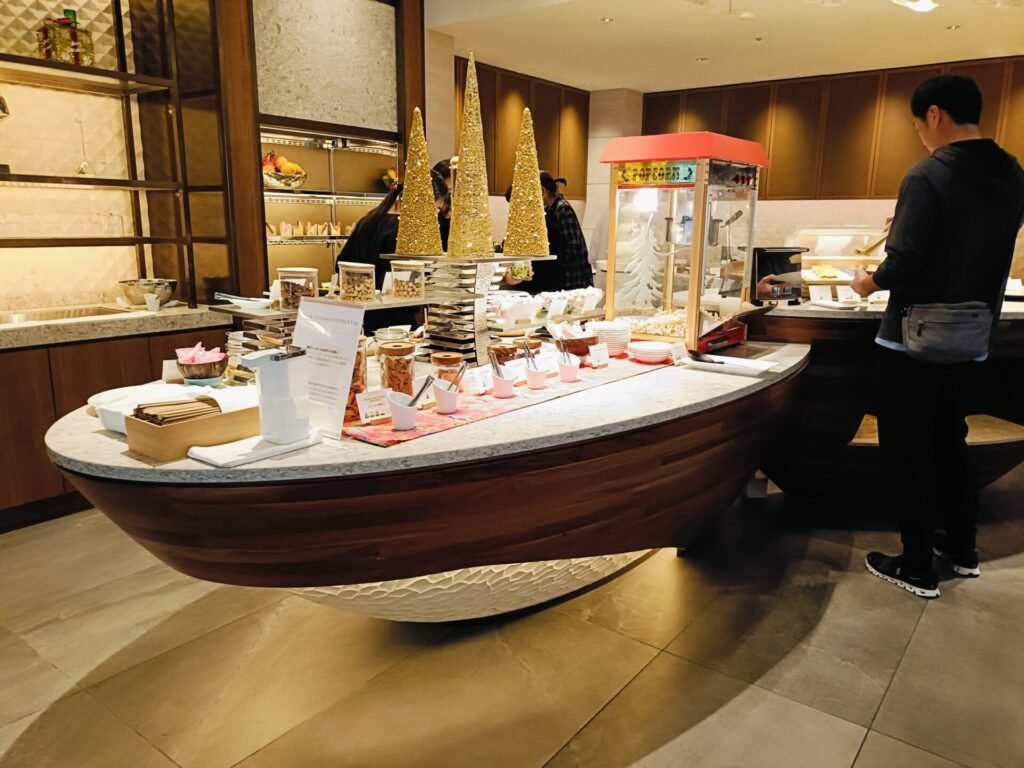ANAインターコンチネンタル万座ビーチリゾート　クラブラウンジ　イブニングカクテルタイム
