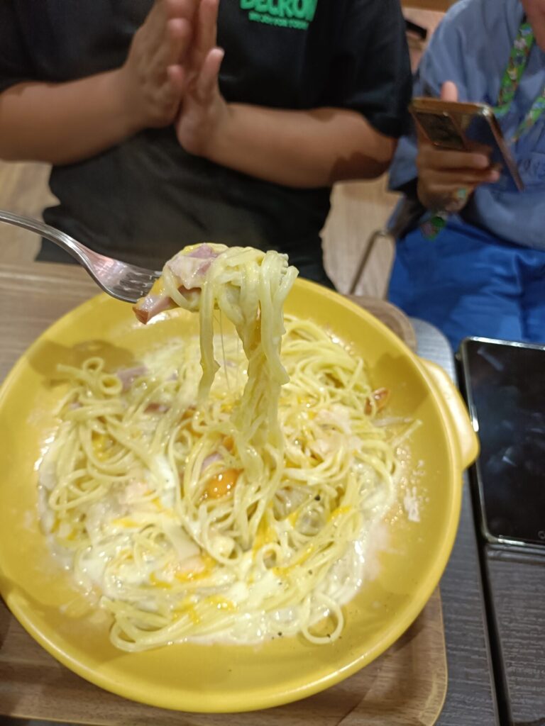 東京タワーフードコート　生パスタ専門店　カルボナーラ