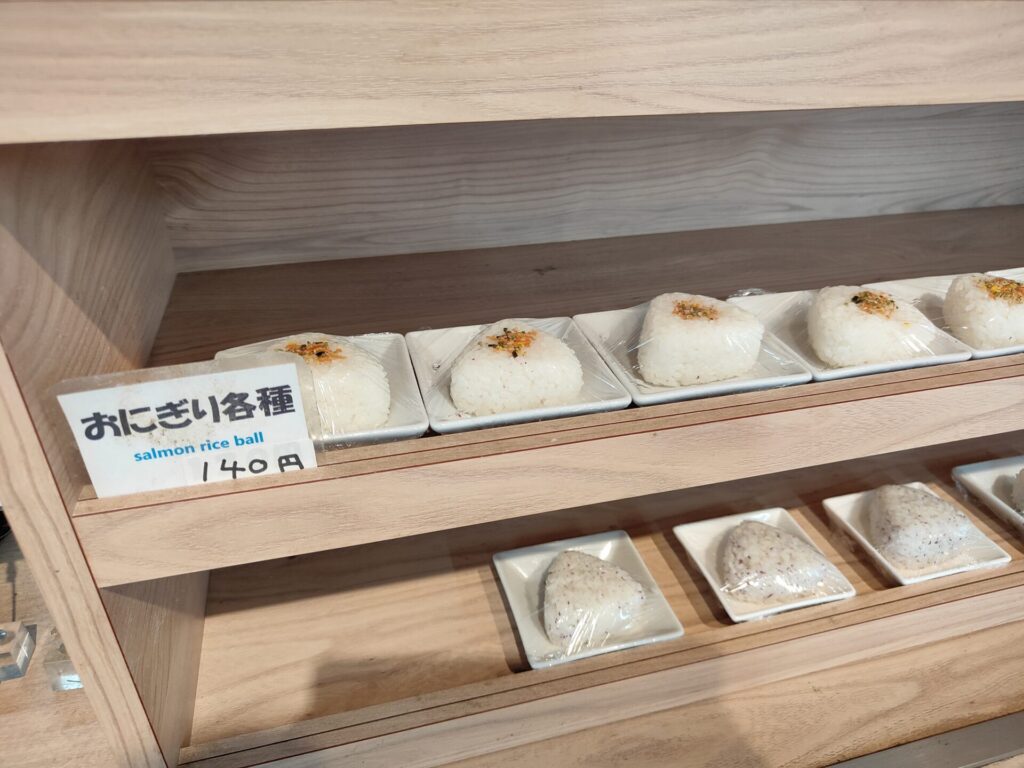 晴屋製麺所　おにぎり