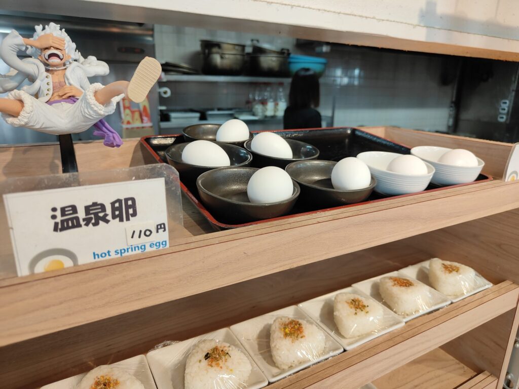 晴屋製麺所　温泉卵
