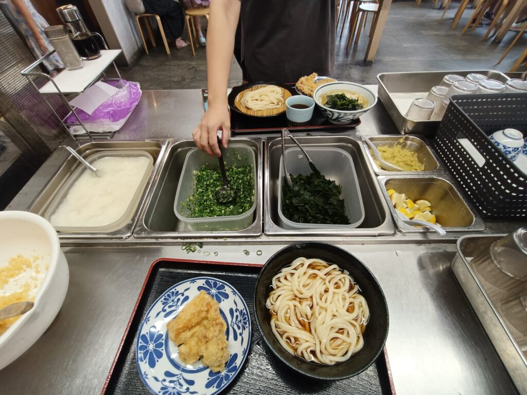 晴屋製麺所　薬味