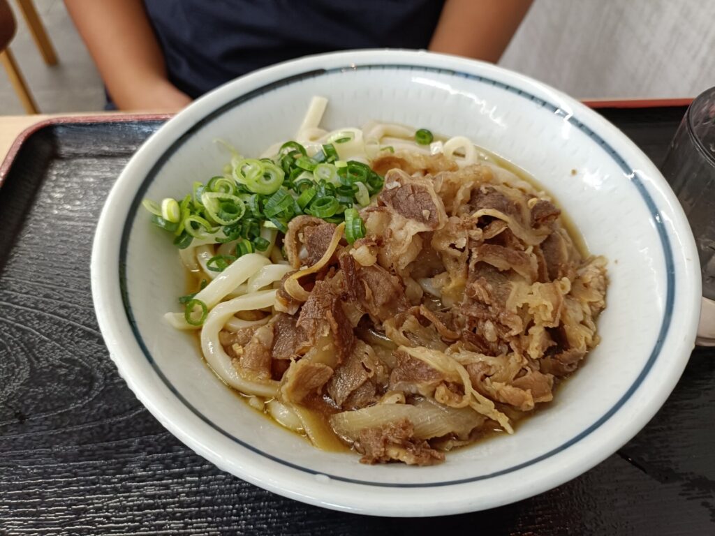晴屋製麺所　肉ぶっかけうどん