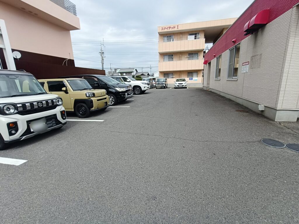 晴屋製麺所　駐車場