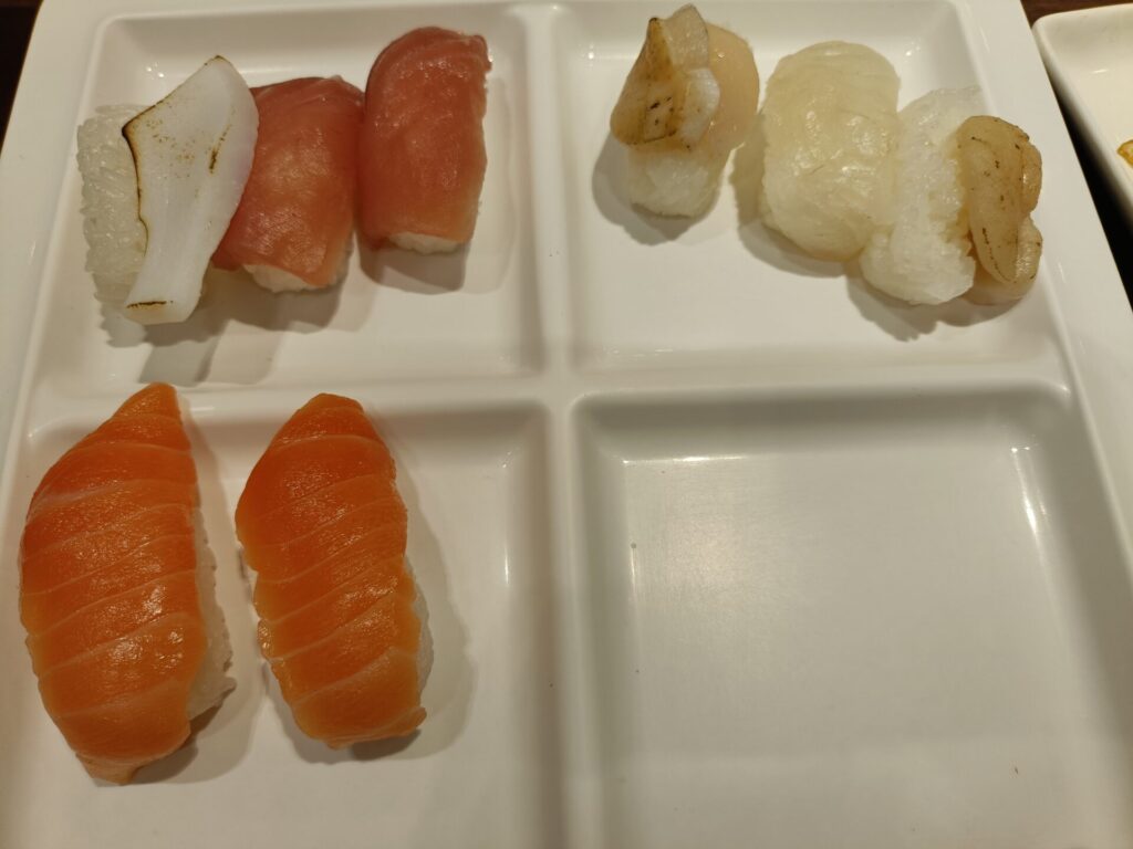 和歌山旅行　とれとれヴィレッジ　パンダヴィレッジ　とれとれ亭　夕食　ディナーバイキング　お寿司