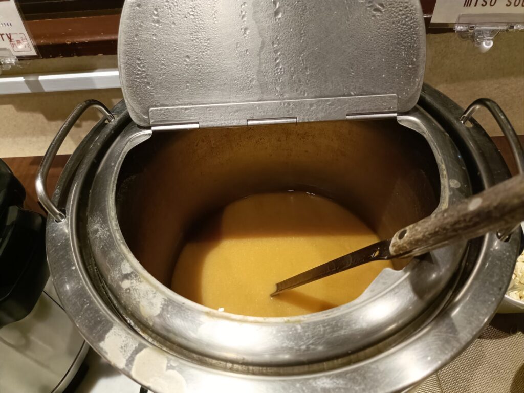 和歌山旅行　とれとれヴィレッジ　パンダヴィレッジ　とれとれ亭　夕食　ディナーバイキング　味噌汁