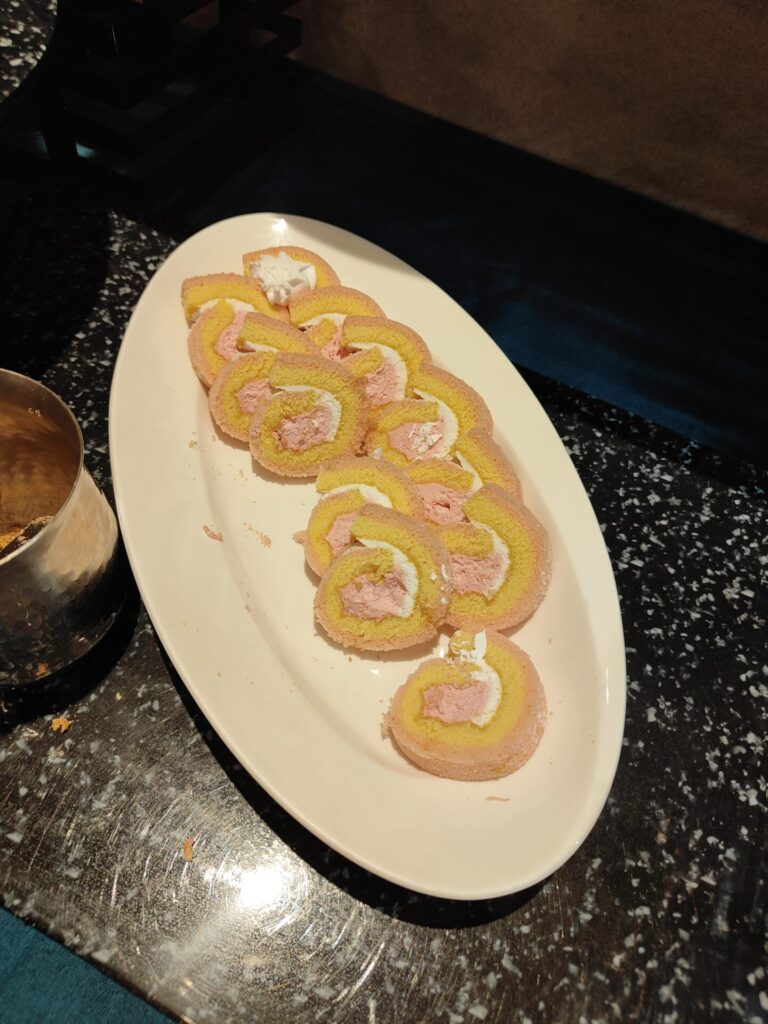 和歌山旅行　とれとれヴィレッジ　パンダヴィレッジ　とれとれ亭　夕食　ディナーバイキング　デザート