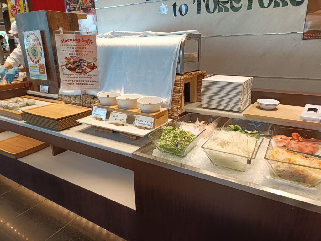 和歌山旅行　とれとれヴィレッジ　パンダヴィレッジ　とれとれ亭　朝食　モーニング　サラダ