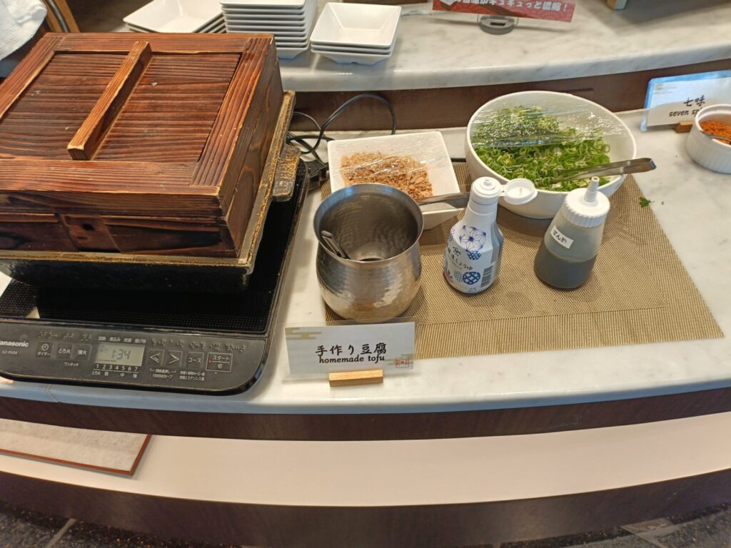 とれとれヴィレッジ　パンダヴィレッジ　とれとれ亭　朝食　モーニング　料理　豆腐