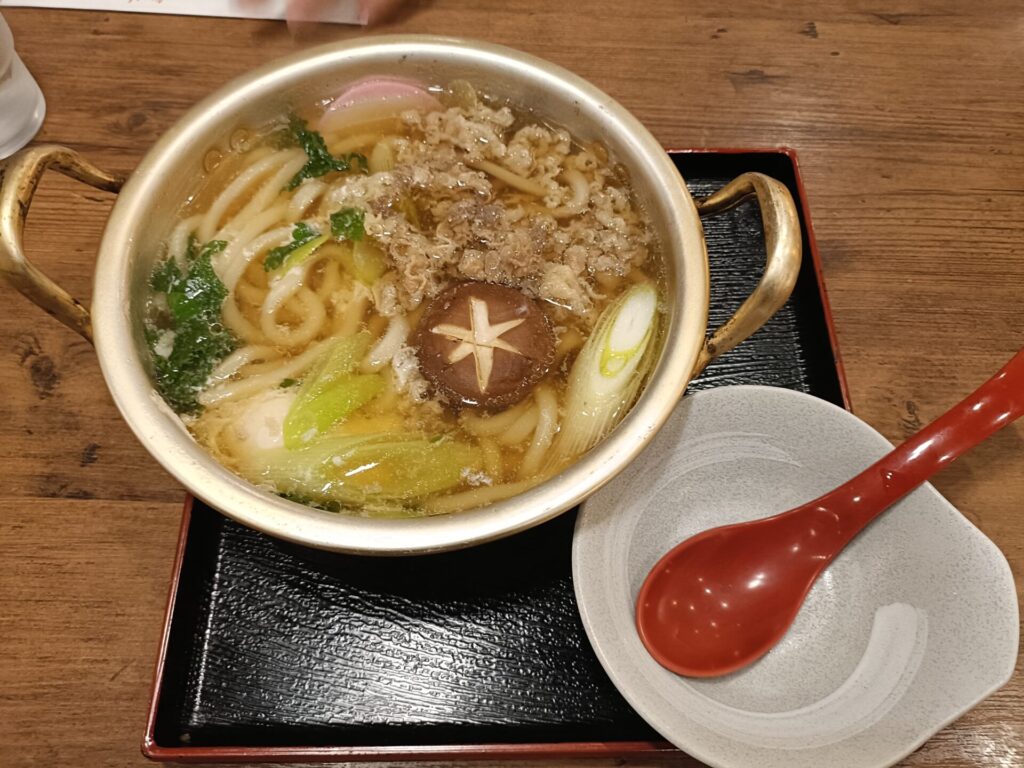 香川温泉 スーパー銭湯 四国健康村 食事 カフェレストランまごころ 鍋焼き肉うどん