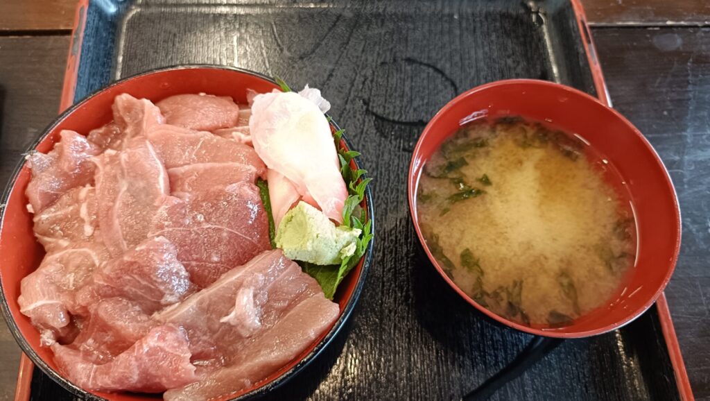 高知グルメ　黒潮ひろば　大トロ丼
