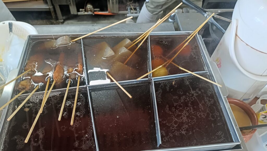 高松うどん　製麺七や西植田店　おでん