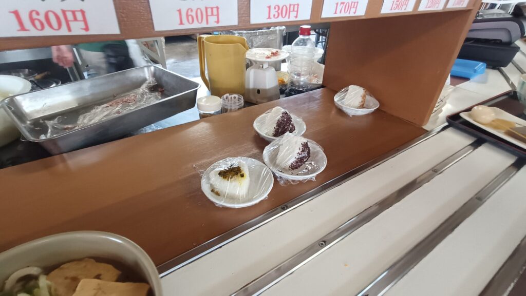 高松うどん　製麺七や西植田店　おにぎり