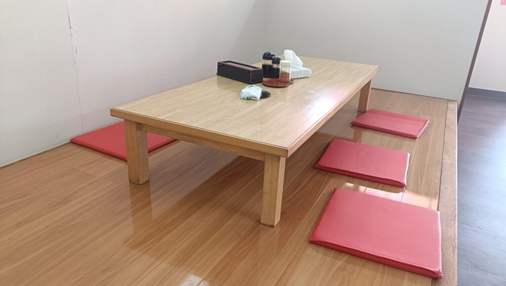 高松うどん　製麺七や西植田店　お座敷