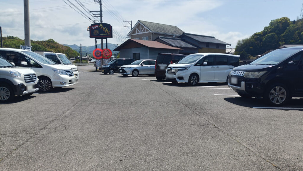 高松うどん　製麺七や西植田店　駐車場