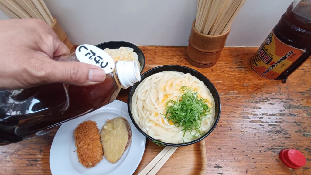 香川うどん巡り　山越うどん　つけ出汁辛い