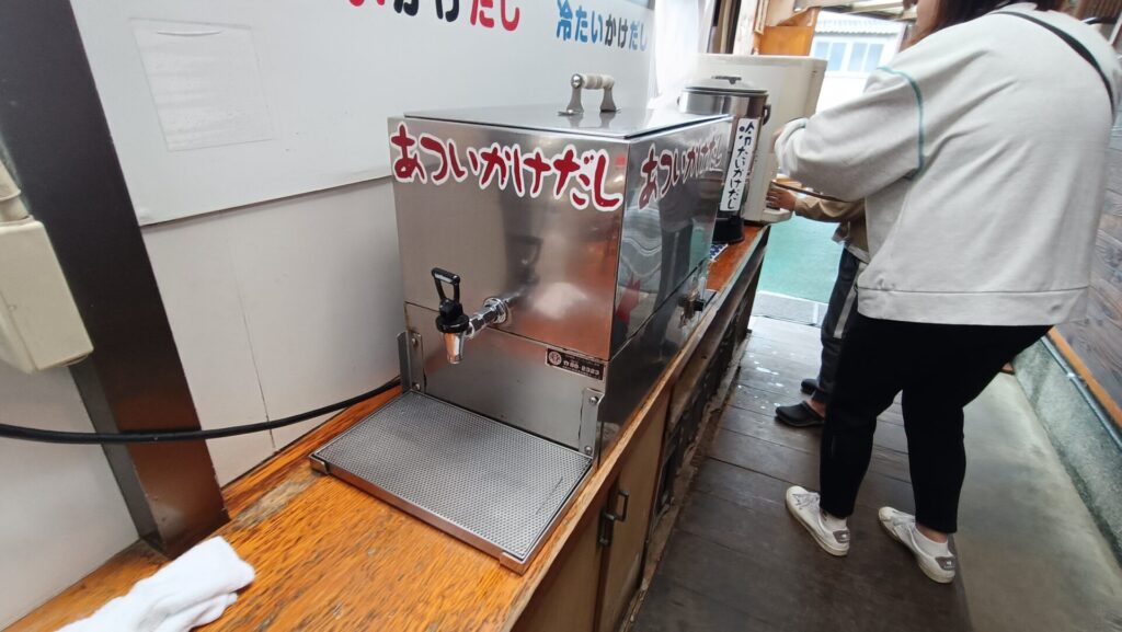 香川うどん巡り　山越うどん　かけ出汁