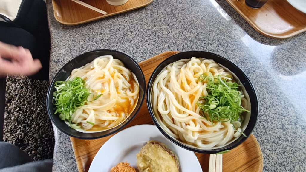 香川うどん巡り　山越うどん　釜玉うどん