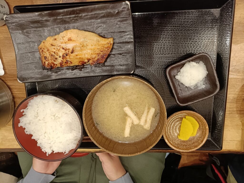 浅草和食グルメ　しんぱち食堂浅草店　本サワラ西京漬け定食