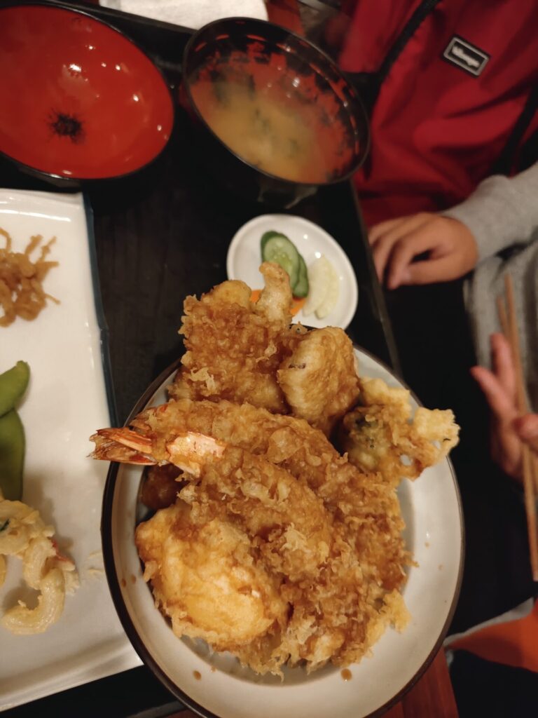 浅草グルメ　天ぷら　浅草天彩（あまいろ）　天丼
