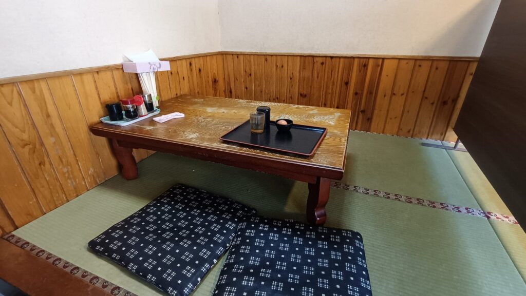 手打ち十段うどんバカ一代　お座敷