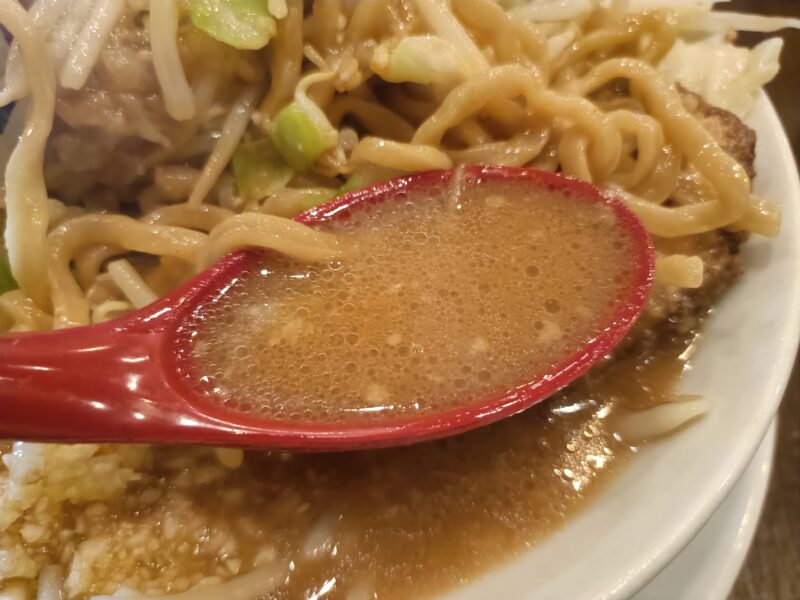 飛べ豚高松店のど乳化濃厚鶏豚骨スープ