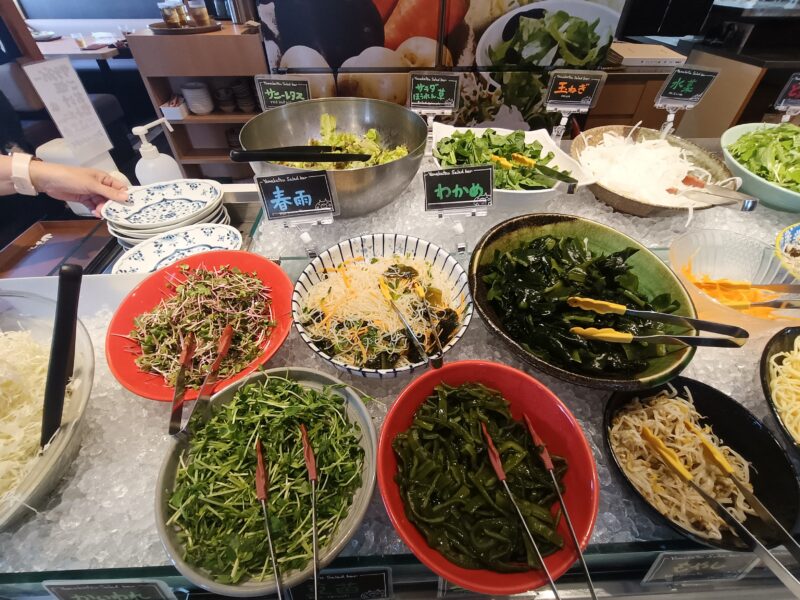 山かつ屋島店のサラダバー