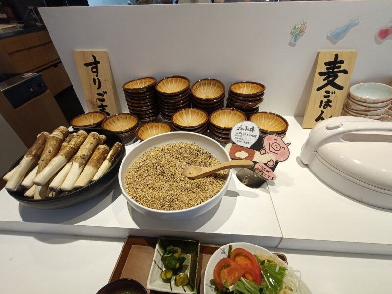 山かつ屋島店の入れ放題のごま