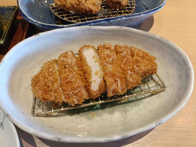 山かつ屋島店のランチからロースカツ中(120g)
