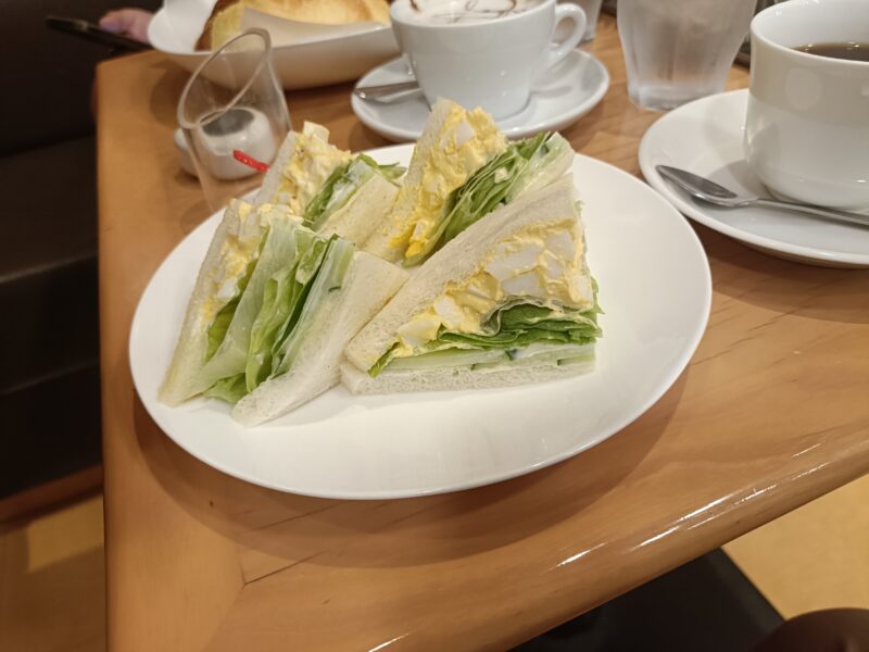 高知おすすめパン屋、ベイクショップモンブラン、モーニングで食べたタマゴサンドイッチ