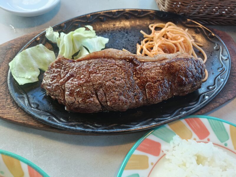 高知ステーキグルメ、やぽんすきで食べたステーキランチ